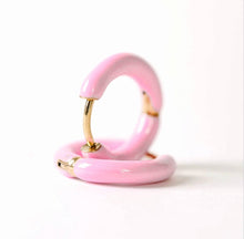 Color Huggies: Pink