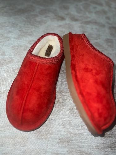 Cheers slip ons -red