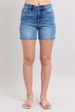 HW 2 Button Mid Length Dad Shorts: MD / M