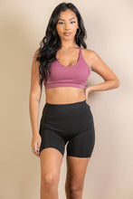 Criss Cross Back Sports Bra: BLACK / M