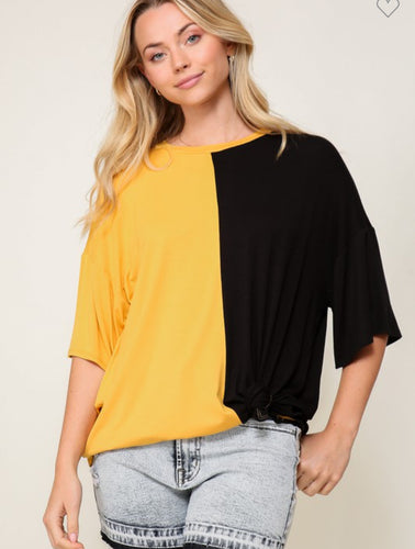 Gold/black game day oversized tee