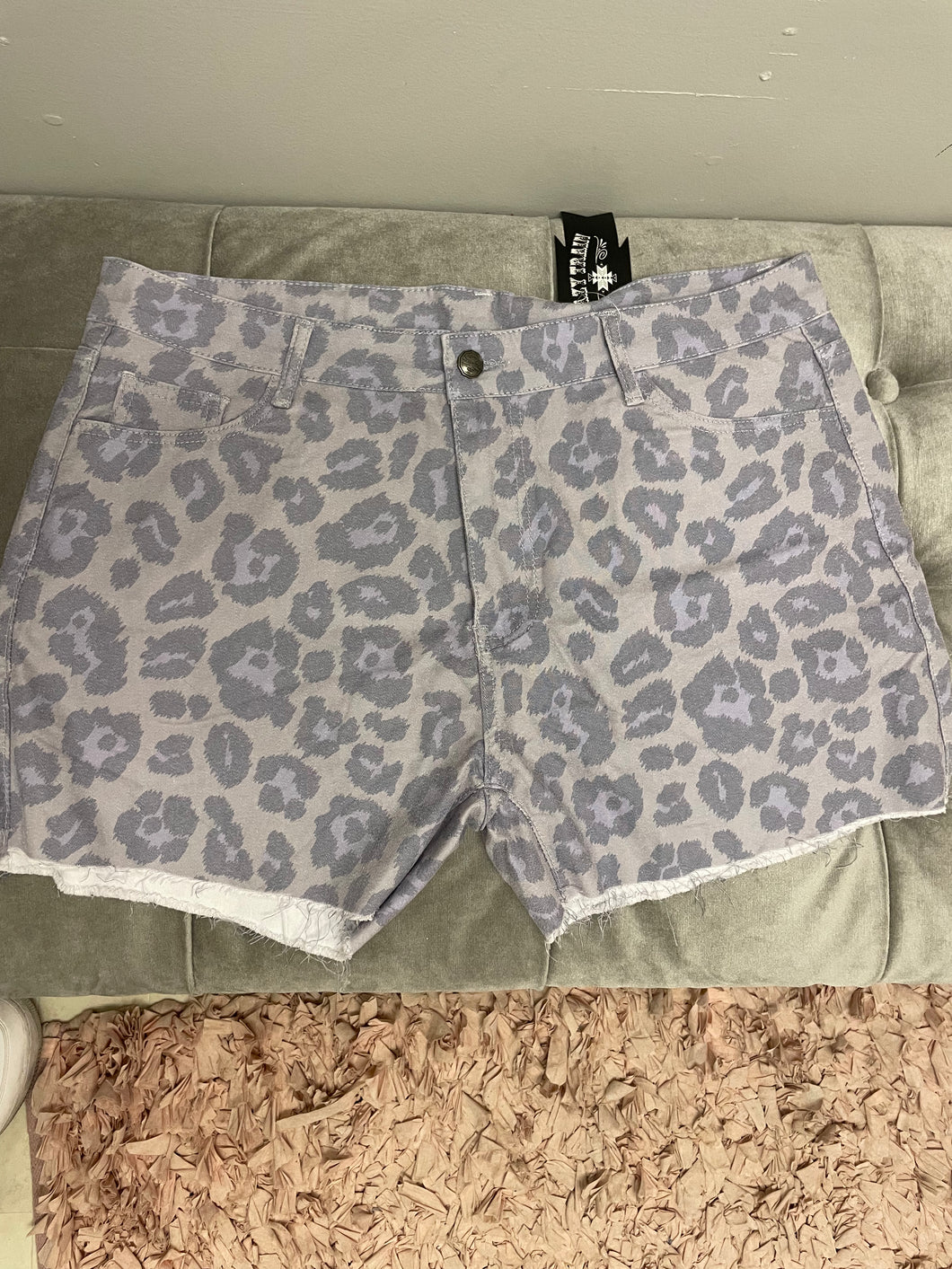 Mad Hatter shorts
